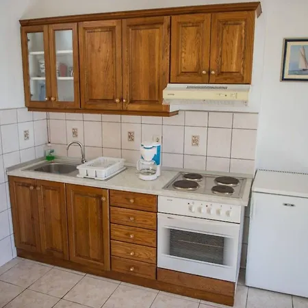 Fuer 3 Personen Zdravko 1 By Interhome