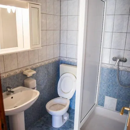 Fuer 3 Personen Zdravko 1 By Interhome Apartament *